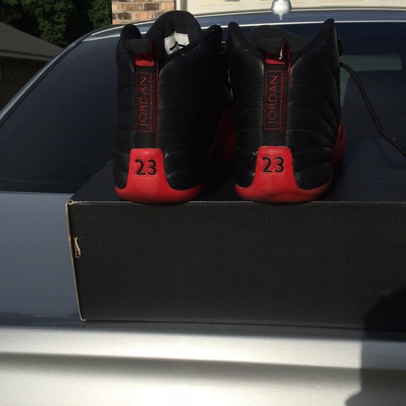 JORDAN 12 RETRO "FLU GAME” - Picture 4 of 7